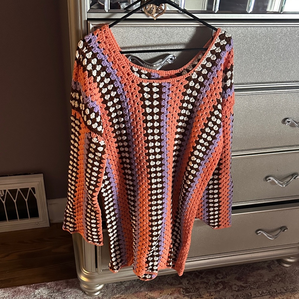 Taylor Swift Vibrant Crochet Long Sleeve Dress